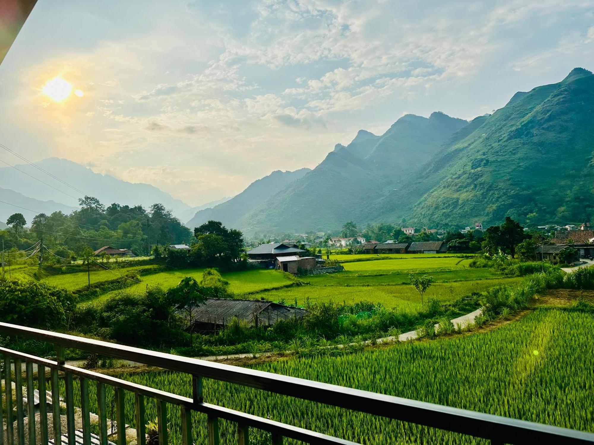 Du Gia Field View Homestay Làng Cac Εξωτερικό φωτογραφία